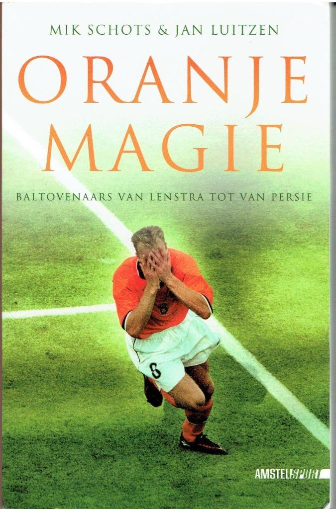 Oranje Magie, Boeken, Sportboeken, Gelezen, Balsport, Ophalen of Verzenden