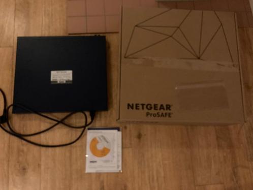 Netgear prosafe 48 port gigabit smart switch with 48 poe, Computers en Software, Netwerk switches, Zo goed als nieuw, Ophalen of Verzenden