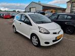 Toyota Aygo 1.0-12V Cool 5-Drs Airco! Bj:2012 NAP!, Voorwielaandrijving, Euro 5, Gebruikt, 4 stoelen