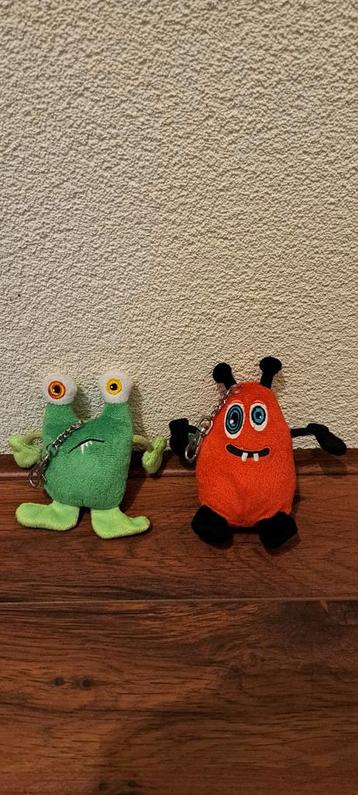 2 grappige sleutelhangers knuffels.
12 cm groot. beschikbaar voor biedingen