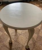 Oud brocante vintage (bijzet) tafeltje met charmante pootjes, Ophalen of Verzenden, Zo goed als nieuw, Rond, Minder dan 55 cm