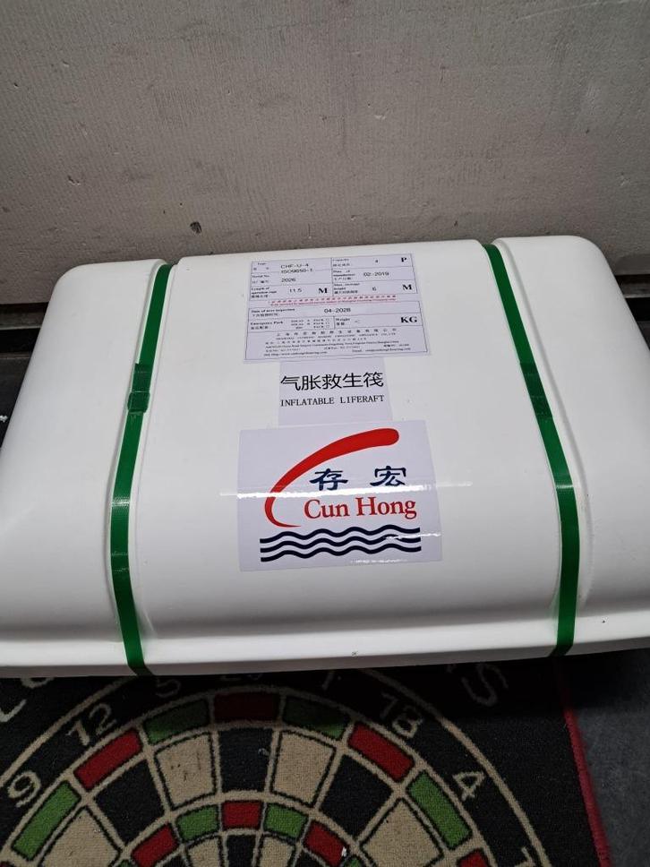 reddingsvlot 4 pers, Keuring geldig tot 10-20028, Watersport en Boten, Accessoires en Onderhoud, Zo goed als nieuw, Overige typen