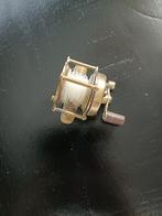 Een oud vismolentje en een aansteker, Ophalen of Verzenden