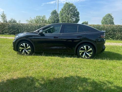 Volkswagen ID.5 77kWh 174pk 2022 Zwart NL auto, Auto's, Volkswagen, Particulier, ID.5, Adaptive Cruise Control, Airbags, Airconditioning