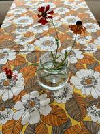 Vintage /Retro laken / tafelkleed GEEL met sloop izgst, Verzenden, Huis en Inrichting