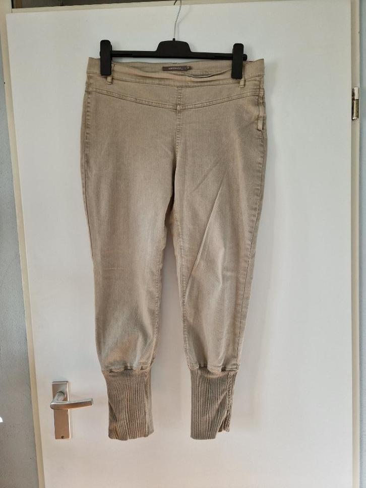 Tregging Sandwich maat 42, Kleding | Dames, Broeken en Pantalons, Zo goed als nieuw, Maat 42/44 (L), Driekwart, Ophalen