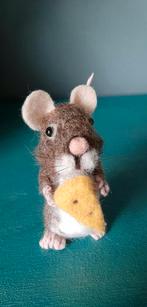 Genaaldvilt muisje met blokje kaas wol naaldvilten handmade, Ophalen of Verzenden, Nieuw, Overige typen, Wolvilt