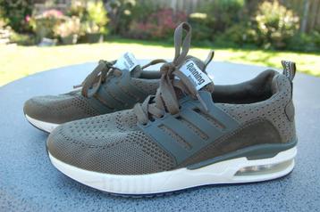 RUNNING SNEAKER GROEN MAAT 40 beschikbaar voor biedingen
