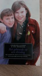 Charlene Lunnon - Het gebeurde op een dinsdag, Ophalen of Verzenden, Gelezen, Charlene Lunnon; Lisa Hoodless