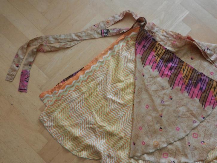 Fraaie oker en paarse zijden voorbindrok, gemaakt in India, Kleding | Dames, Rokken, Zo goed als nieuw, Maat 42/44 (L), Overige kleuren