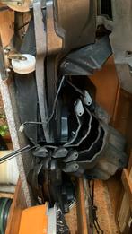 Beenschild treeplank onderkuip accu afdekplaat sym orbit 2, Ophalen