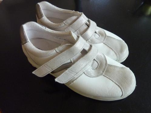 Leren schoenen wit, Natuform, maat 40, leer, Kleding | Dames, Schoenen, Zo goed als nieuw, Sneakers of Gympen, Wit, Ophalen of Verzenden