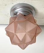 jaren 30 art deco plafondlamp met stervormige roze glaskap, Huis en Inrichting, Ophalen of Verzenden, Zo goed als nieuw, Glas