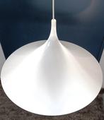 grote vintage mid century hanglamp heksenhoed retro design, Huis en Inrichting, Lampen | Hanglampen, Kunststof, Vintage, Ophalen of Verzenden