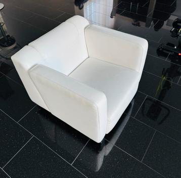 Fauteuil beschikbaar voor biedingen