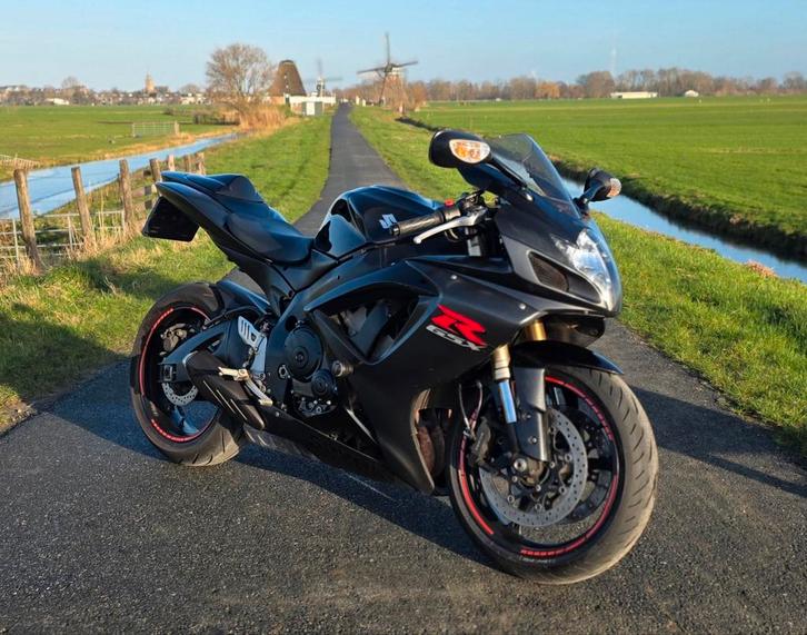 SUZUKI GSX-R 600 Black Edition

💯, Motoren, Motoren | Suzuki, Bedrijf, Ophalen of Verzenden