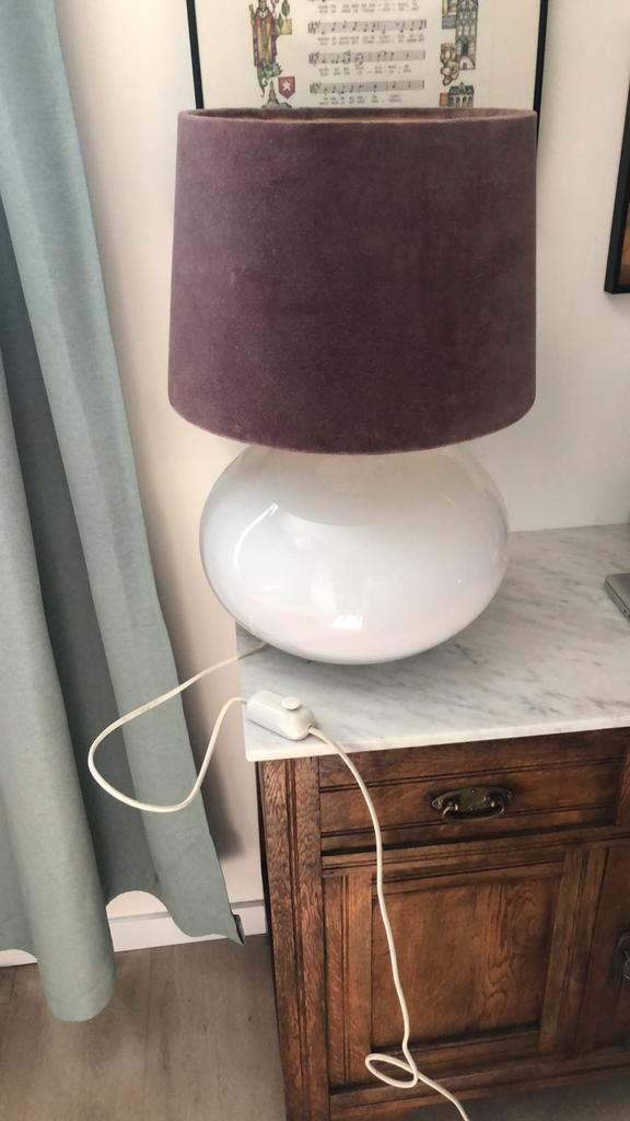 Tafellamp Ikea, designerslamp wit glas bol. Dimbaar., Huis en Inrichting, Lampen | Lampenkappen, Zo goed als nieuw, 50 cm of meer