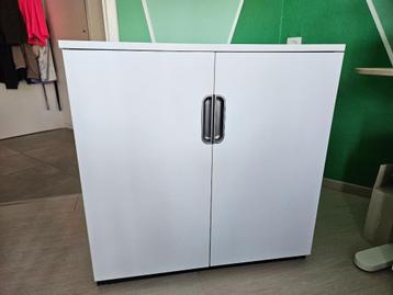 Kast Ikea Galant beschikbaar voor biedingen