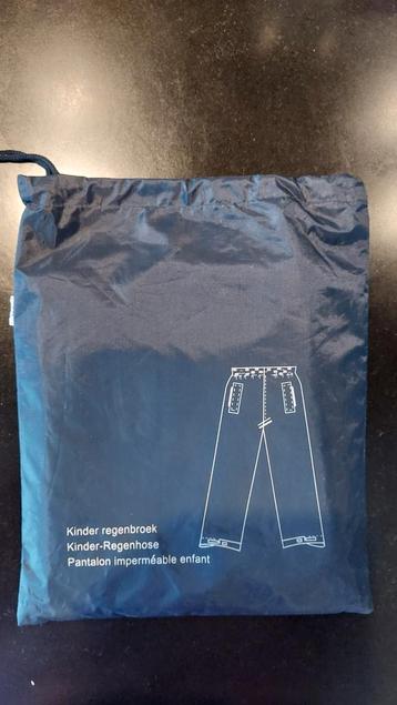 Kinder regenbroek maat 140 beschikbaar voor biedingen