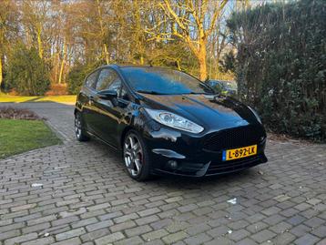 Mooie Zwarte Ford Fiesta ST2 beschikbaar voor biedingen