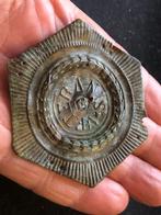 Bodemvondst ereschild PARTIZANEN Joegoslavië VITRANIS 1960, Verzenden