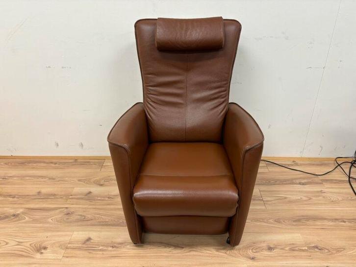 Prominent Romeo sta op stoel
Als nieuw zo netjes!, Huis en Inrichting, Fauteuils, Zo goed als nieuw, Leer, 50 tot 75 cm, Minder dan 75 cm