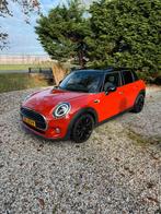 Mini Cooper 5-deurs (f55) 1.5 136pk Aut 2019, Auto's, Mini, Automaat, Overige kleuren, USB, Leder en Stof