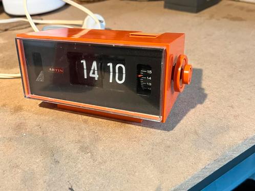 Jaren ‘70 wekker met retro flipcijfers, Witgoed en Apparatuur, Wekkers, Gebruikt, Analoog, Ophalen of Verzenden