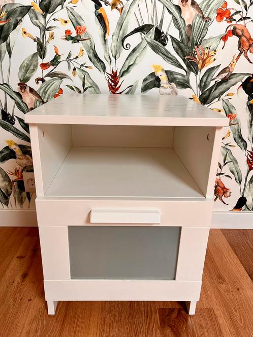 ️ IKEA BRIMNES White Bedside Table, Huis en Inrichting, Slaapkamer | Nachtkastjes, Zo goed als nieuw, Hout, Ophalen