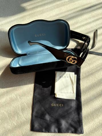 Gucci Zonnebril Cateye beschikbaar voor biedingen