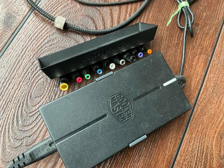 Cooler Master Laptop Adapter - Universeel, Computers en Software, Laptop-opladers, Gebruikt, Ophalen of Verzenden
