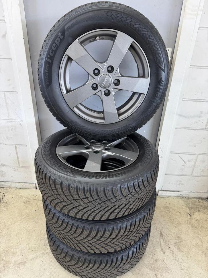 Winterbanden Suzuki Vitara| 215/60 R16 | Lichtmetalen velgen, Auto-onderdelen, Banden en Velgen, Band(en), Winterbanden, 16 inch