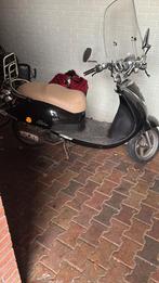 Scooter, Fietsen en Brommers, Ophalen of Verzenden, Zo goed als nieuw, Benzine, Overige modellen