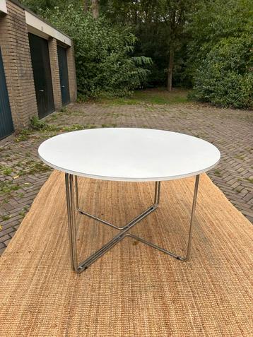 Vintage Ronde Tafel, chroom wit, jaren 70 Design beschikbaar voor biedingen