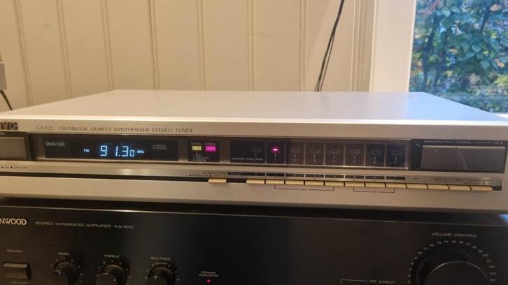 JVC T-X22L Quartz Synthesizer Stereo Tuner, Audio, Tv en Foto, Tuners, Gebruikt, Analoog, Ophalen of Verzenden