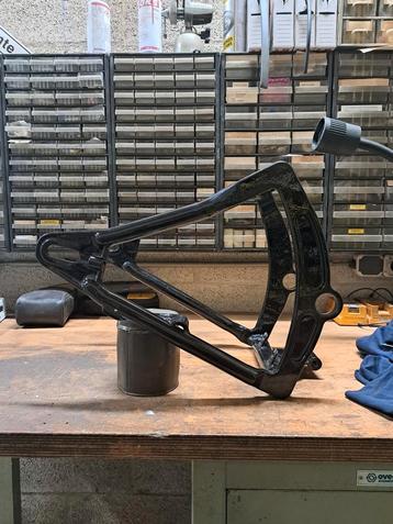 Achterbrug swingarm harley softail layframe airride beschikbaar voor biedingen