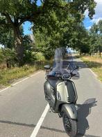 Vespa Sprint custom E5 Full option, Fietsen en Brommers, Scooters | Vespa, Ophalen, Maximaal 45 km/u, Vespa S, Zo goed als nieuw