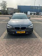 BMW 1-Serie (f20) 2.0 118D AUT 2015 Grijs M pakket keyless, Auto's, BMW, Te koop, Zilver of Grijs, Geïmporteerd, 5 stoelen