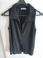 M aparte top zwart met kraag ribbelstof 3 knoopsluiting, Maat 38/40 (M), Ophalen of Verzenden, Zo goed als nieuw, Zonder mouw