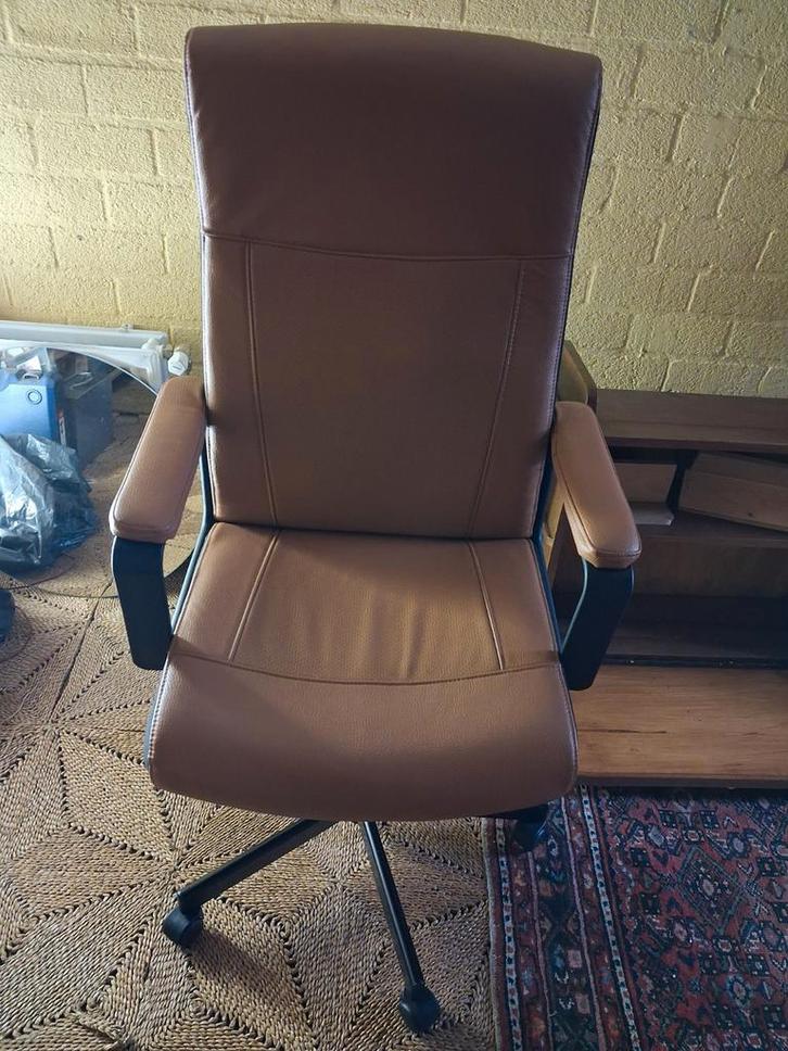 Bruine Bureaustoel - Comfortabel en Stijlvol, Huis en Inrichting, Bureaustoelen, Zo goed als nieuw, Bureaustoel, Bruin, Ergonomisch