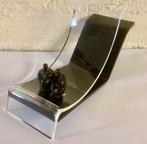 Design object van perspex met 2 bronzen figuurtjes., Ophalen of Verzenden