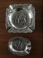 2 asbakken zie merkjes onderaan, Antiek en Kunst, Ophalen of Verzenden
