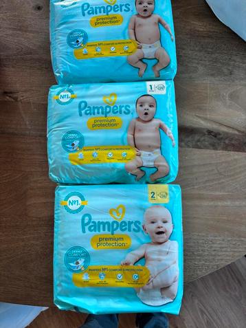 Pampers luiers 2x maat 1 en 1x maat 2 niet geopend beschikbaar voor biedingen