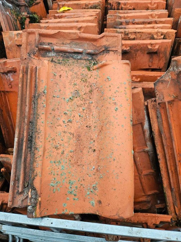 ca 600 holle mulden, Doe-het-zelf en Verbouw, Dakpannen en Dakbedekking, Gebruikt, Dakpannen, Steen of Klei, Rood, 15 m² of meer