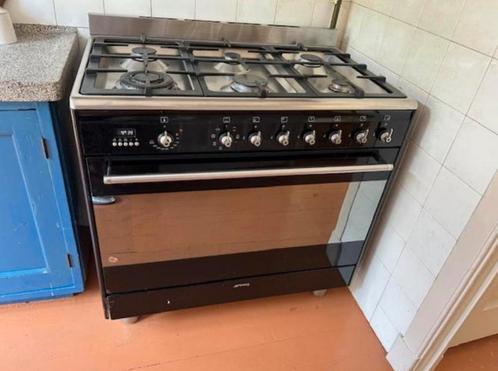6 pits SMEG gasfornuis met ovenfunctie en grill, Witgoed en Apparatuur, Fornuizen, Zo goed als nieuw, Vrijstaand, Gas, 5 kookzones of meer