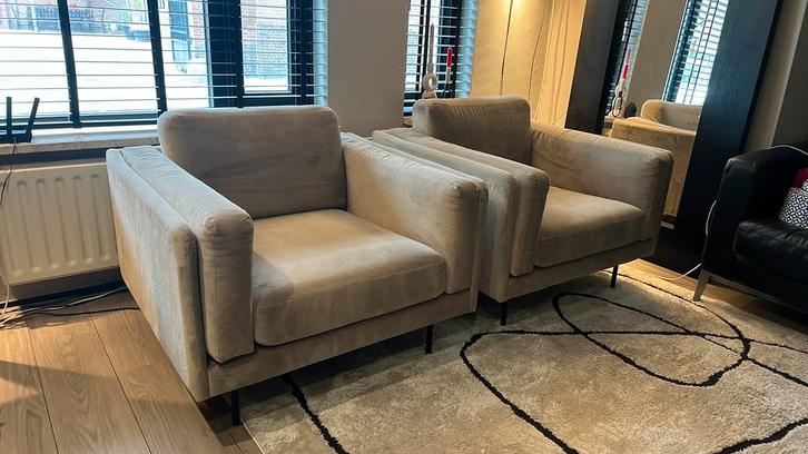 NU OPHALEN: Twee beige velours fauteuils Woood, Huis en Inrichting, Fauteuils, Zo goed als nieuw, Stof, 50 tot 75 cm, 75 tot 100 cm