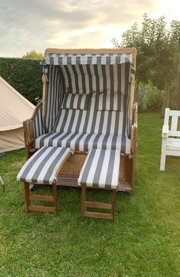 Strandkorf beschikbaar voor biedingen