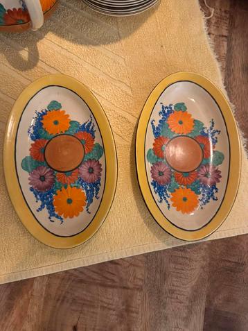 Clarice Cliff Bizarre "Gayday" Schotels – 2 stuks beschikbaar voor biedingen