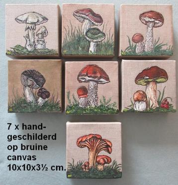 7 x handgeschilderde PADDESTOELEN, canvas doek 10x10x3½ cm beschikbaar voor biedingen
