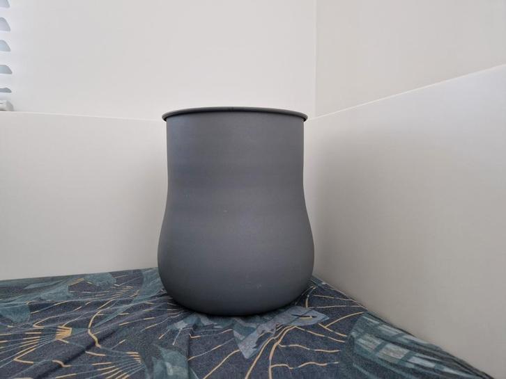 Vaas Blob XL van Zuiver, Huis en Inrichting, Woonaccessoires | Vazen, Zo goed als nieuw, Overige kleuren, Minder dan 50 cm, Overige materialen